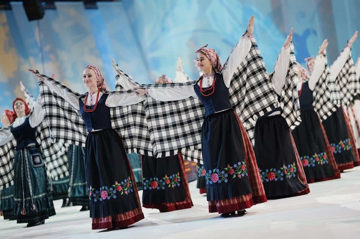 Per Lietuvą keliaujantis Ansamblių vakaras užburs Tauragę