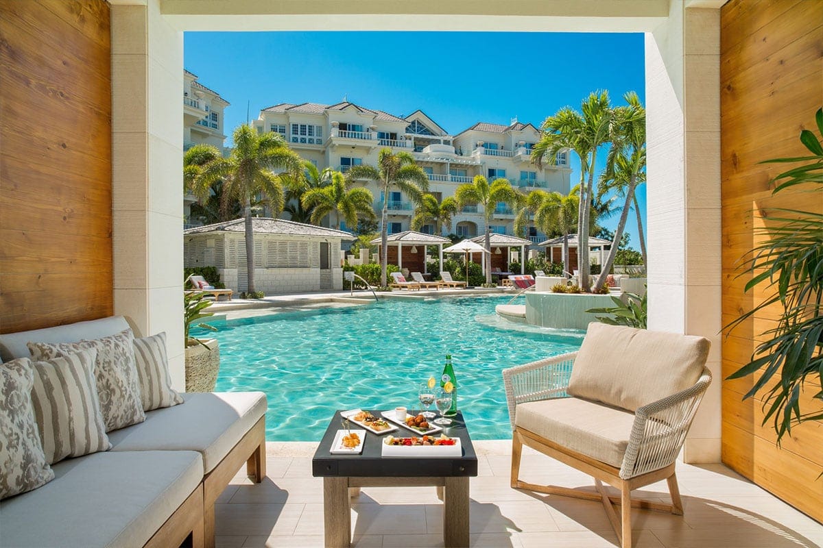 Pool Lounge Shore Club