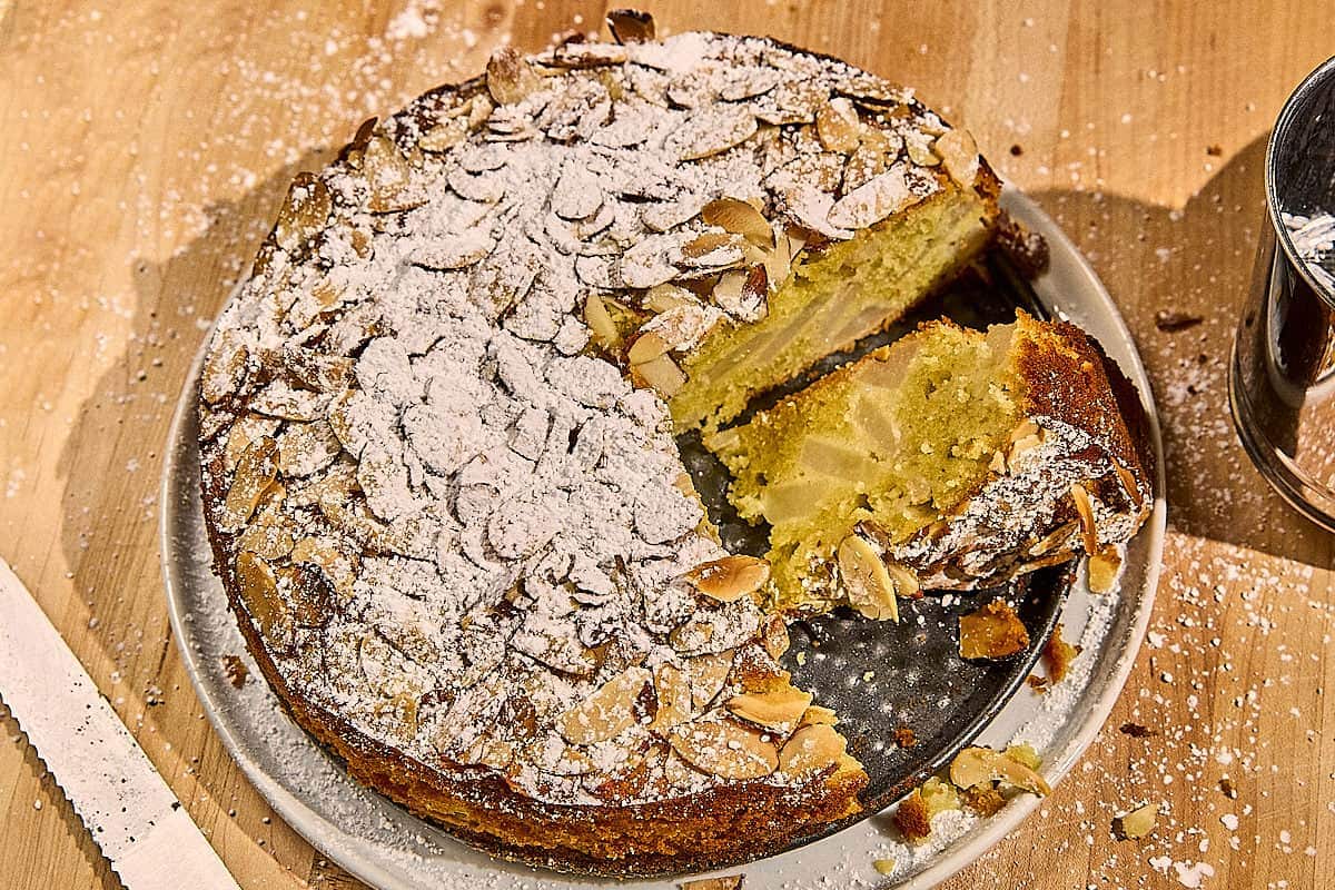 Italian Pear and Almond Cake Recipe
