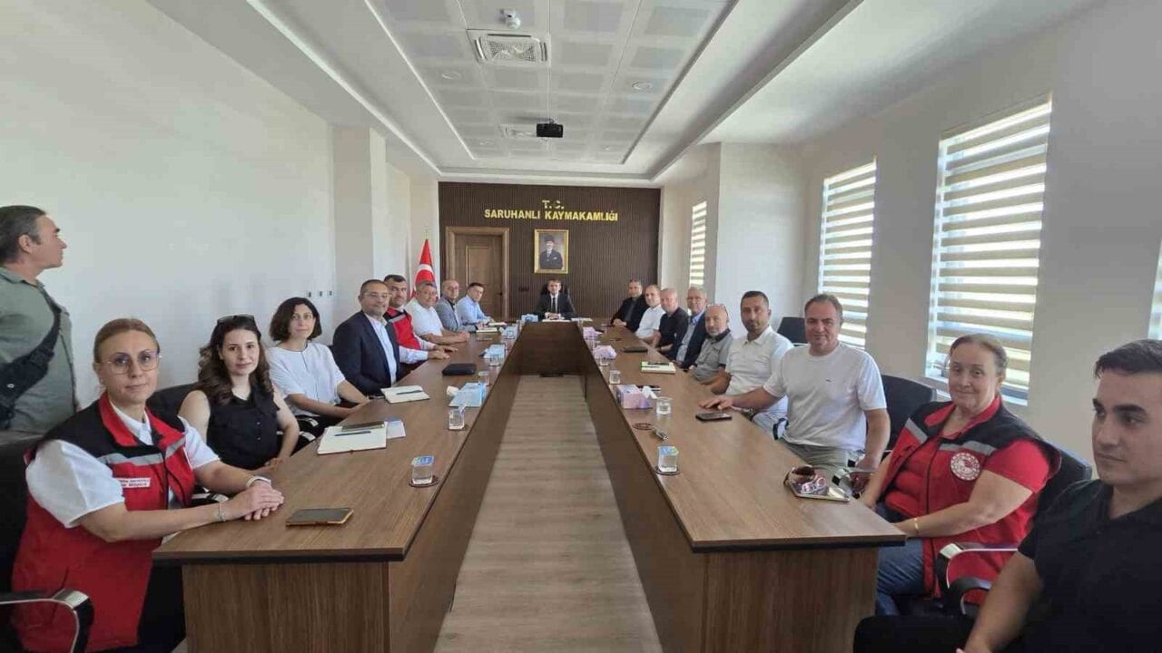 MANİSA’NIN SARUHANLI İLÇESİNDE TARIMSAL ÜRETİMİN GELİŞTİRİLMESİ VE ÜRETİCİLERİN SÜRDÜRÜLEBİLİR ÜRETİM YAPABİLMELERİNE YÖNELİK ÇALIŞMALAR DEĞERLENDİRİLDİ.