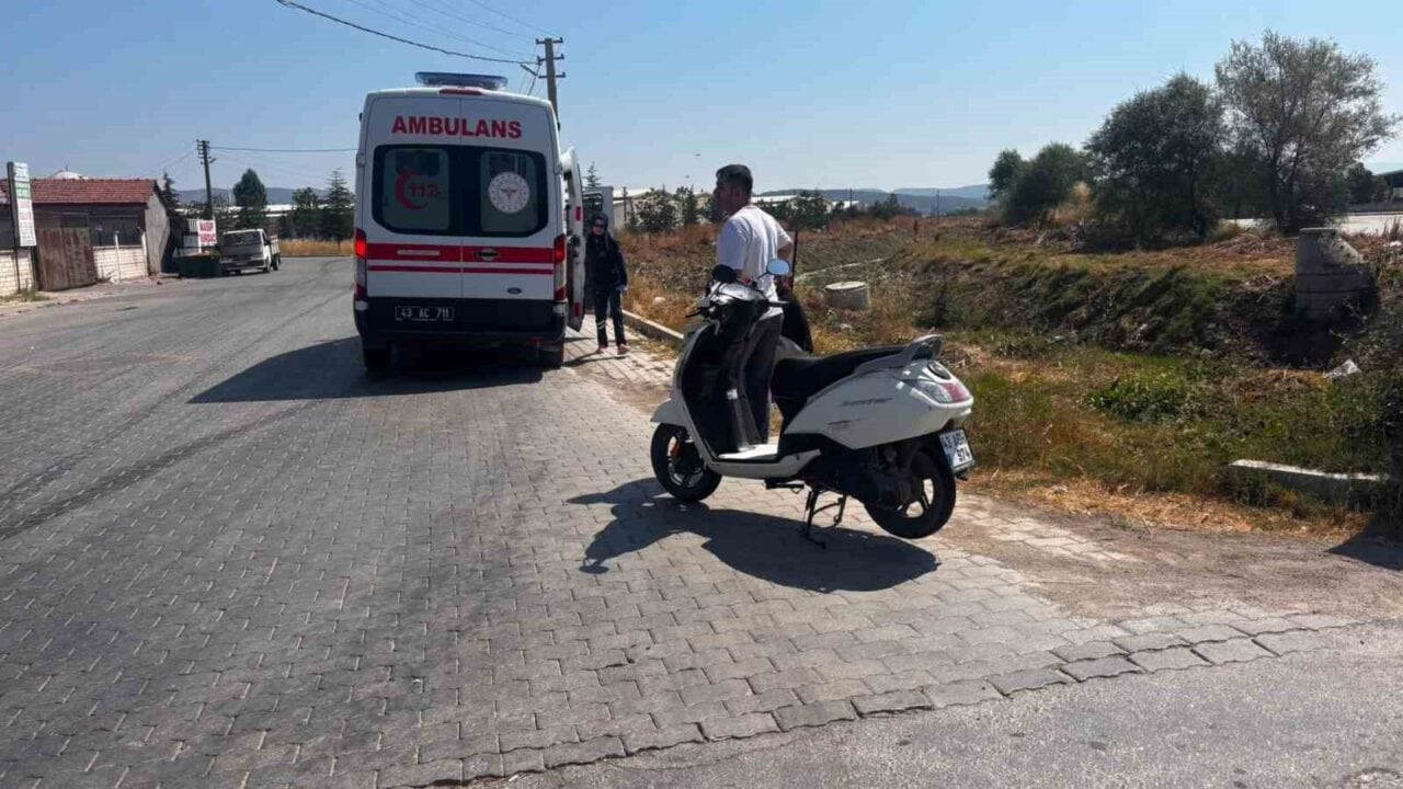 MOTOSİKLET TAKLA ATTI, SÜRÜCÜ YARALANDI