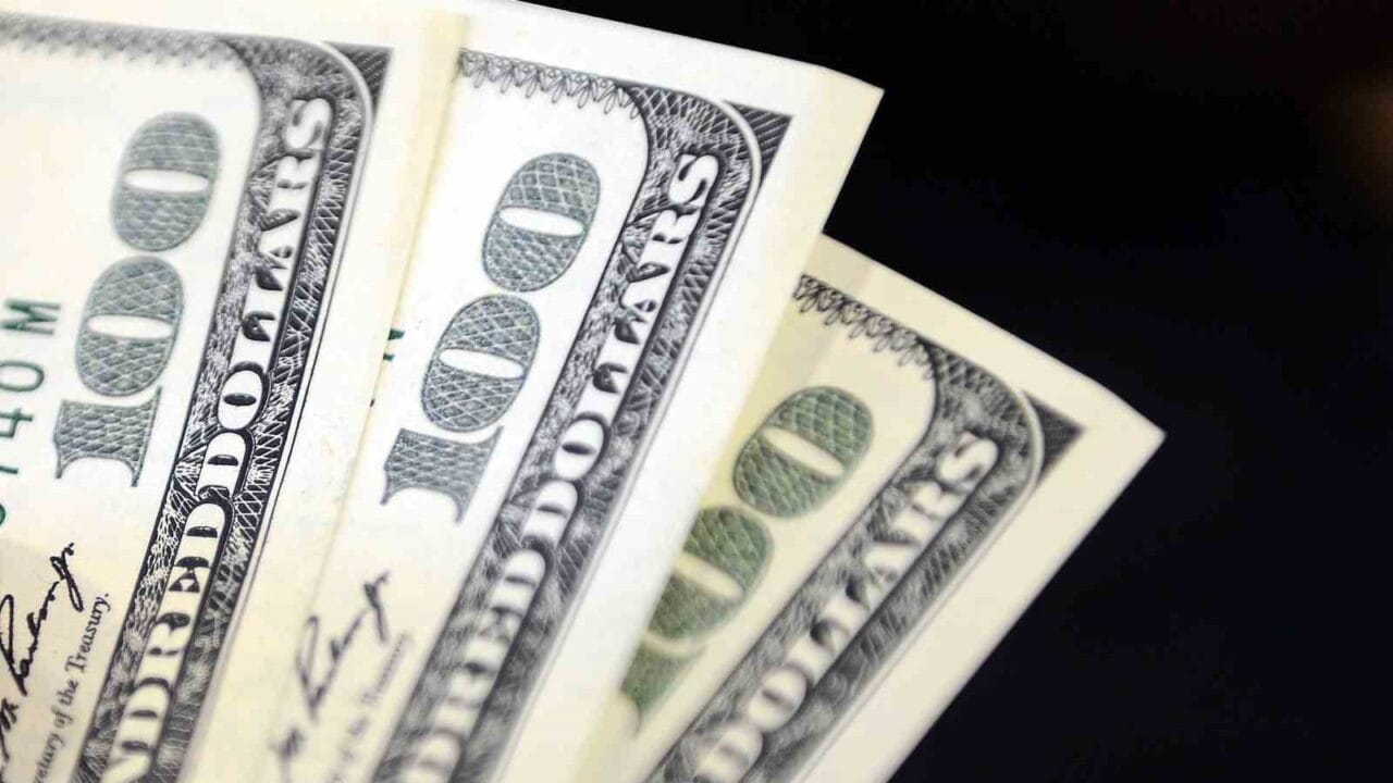 DOLAR 47,9230 LİRADAN, EURO İSE 55,5130 LİRADAN GÜNE BAŞLADI.