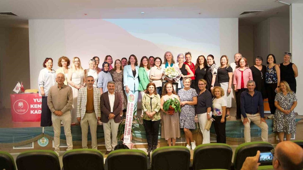 YUNUSEMRE KENT KONSEYİ KADIN MECLİSİ SEÇİMLİ OLAĞAN GENEL KURUL TOPLANTISI’NI GERÇEKLEŞTİREREK YENİ BAŞKANI SEÇTİ. YAPILAN SEÇİMDE YENİ DÖNEM İÇİN BAŞKAN AVUKAT FİLİZ TUĞÇE AYRANCI İPLİKÇİ SEÇİLDİ.