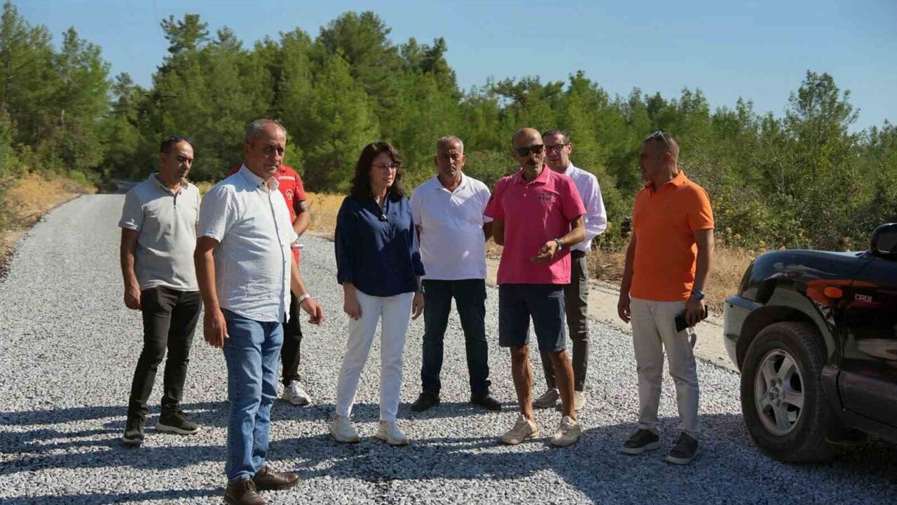 MUĞLA BÜYÜKŞEHİR BELEDİYESİ İLE KOORDİNELİ YÜRÜTÜLEN ÇALIŞMALAR KAPSAMINDA, ÇİFTLİK İLE YERKESİK (YENİKÖY) MAHALLELERİNİ DOĞRUDAN BİRBİRİNE BAĞLAYAN YENİ YOL TAMAMLANDI.