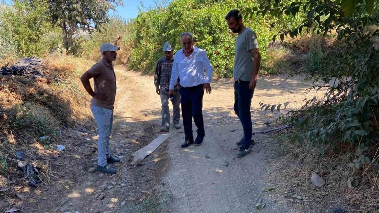 SULTANHİSAR BELEDİYESİ, İLÇENİN FARKLI NOKTALARINDA VATANDAŞLARDAN GELEN TALEPLERİN KARŞILANMASI VE SORUNLARIN ÇÖZÜME KAVUŞTURULMASI AMACIYLA ÇALIŞMALARINI SÜRDÜRÜYOR.