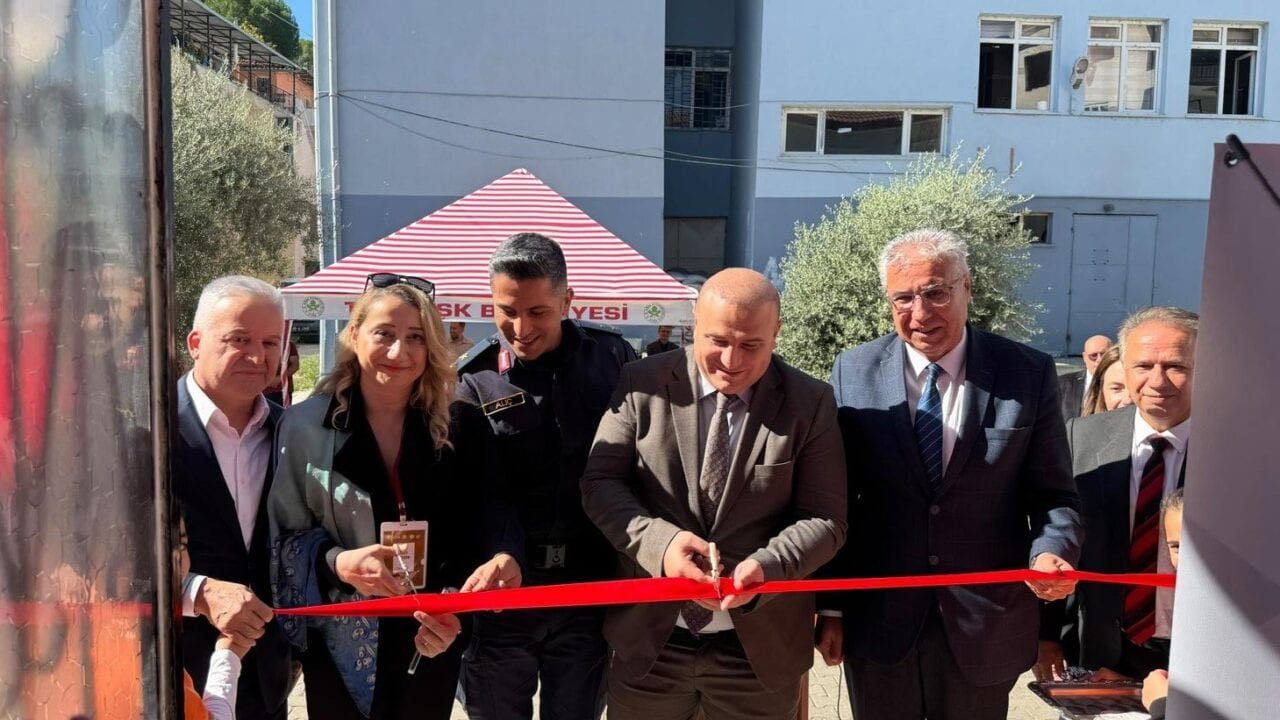 KÖŞK BAŞÇAYIR ORTAOKULU'NDA BİLİM FUARI AÇILIŞI GERÇEKLEŞTİ