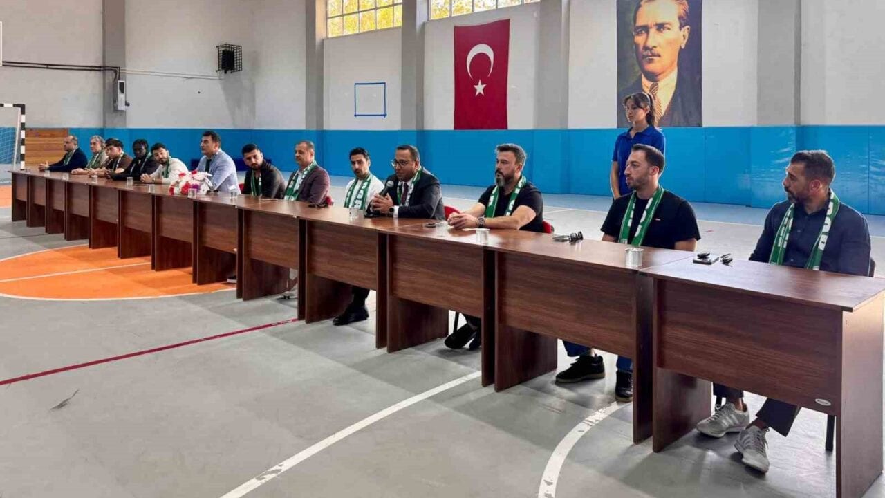 MUĞLASPOR’UN YILDIZLARI ÖĞRENCİLERLE BULUŞTU