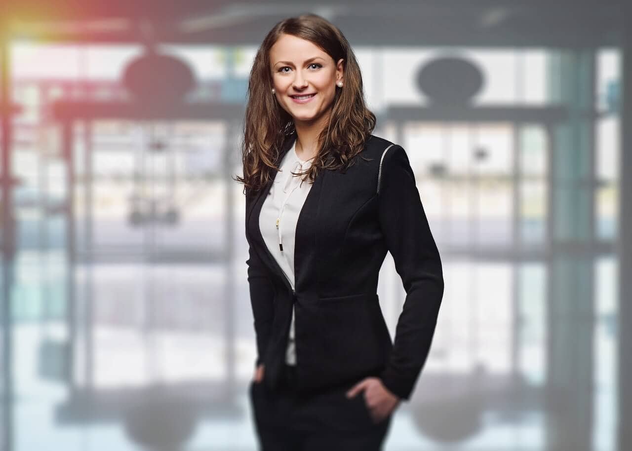 営業職は女性でもできる？向いている女性の特徴や働くメリットを解説