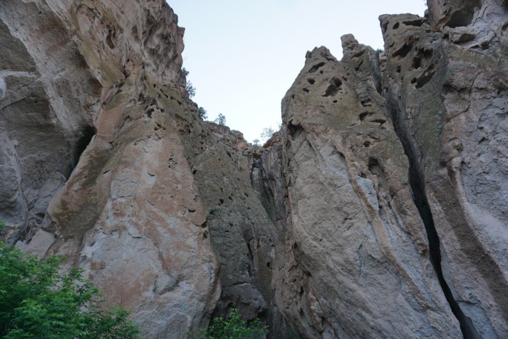 مسارات المشي لمسافات طويلة في نصب Bandelier الوطني 11 التكوينات الصخريه