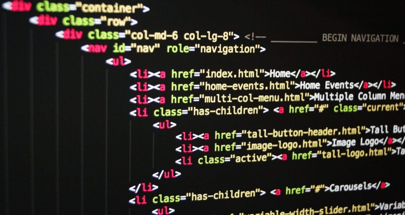 expert-java-developer-code-on-screen