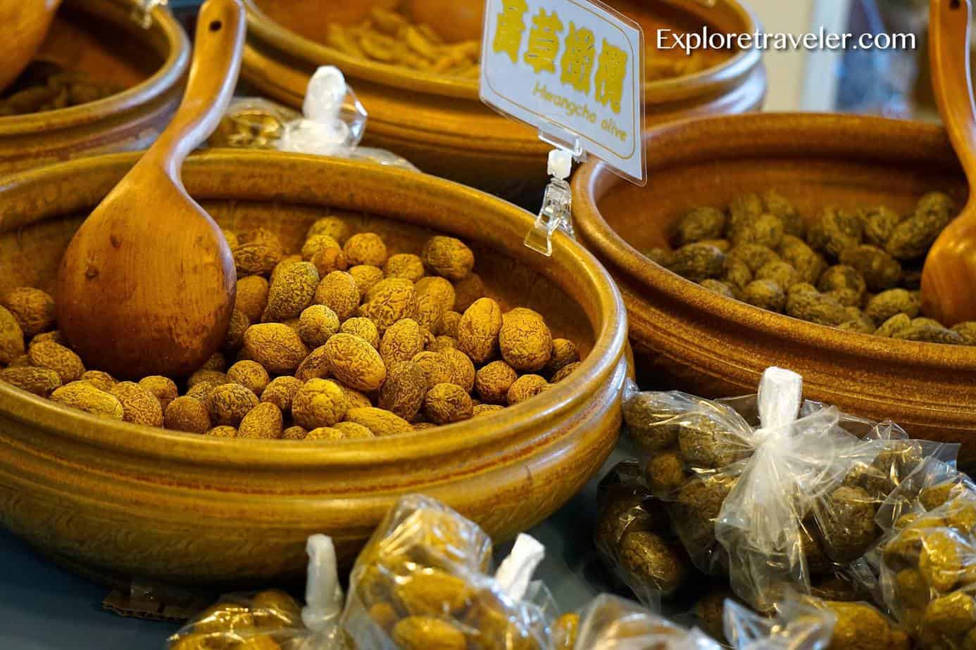 Taiwan Travel Photo Reference Guide Part I - A bowl of food on a table - Olive
