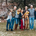 Extended Family photoshoot Litchfield CT, Thanksgiving photoshoot for the whole family, multigenerational photoshoot in Farmington CT, what to wear for a Thanksgiving photoshoot