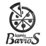 Imagem do logotipo da pizzaria BarrioS com uma fatia de pizza estilizada ao centro, destacado pelo nome "Pizzaria BarrioS" em fonte elegante. Ideal para promover uma pizzaria de qualidade no Brasil.