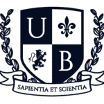 Emblema da Universidade de Brasília (UnB), com escudo que conta com as letras U, B e símbolos que representam a instituição, rodeado por uma laurea e faixa com o nome da universidade.