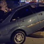HİSARCIK’TA OTOMOBİL ORTA REFÜJE ÇIKTI, SÜRÜCÜ YARALANDI