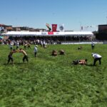 KULA’DA BU YIL 29’UNCUSU DÜZENLENEN GELENEKSEL YAĞLI GÜREŞLERİ’NDE BAŞPEHLİVANLIĞI, PALABIYIK YEDEK PARÇA SAHİBİ İŞ İNSANI AHMET PALABIYIK ADINA GÜREŞEN FEYZULLAH AKTÜRK KAZANDI.