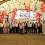 YUNUSEMRE BELEDİYE BAŞKANI SEMİH BALABAN, AHİLİK HAFTASI DOLAYISIYLA KARAKÖY PAZAR YERİ’NDE BÖLGE ESNAFIYLA BİR ARAYA GELDİ.