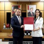 AYDIN ŞEHİR HASTANESİ, SAĞLIK BAKANLIĞI TARAFINDAN GERÇEKLEŞTİRİLEN İNCELEME VE DENETİMLERİ TAMAMLAYARAK ULUSLARARASI SAĞLIK TURİZMİ YETKİ BELGESİ ALMAYA HAK KAZANDI.