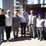 İNCİRLİOVA BELEDİYE BAŞKANI AYTEKİN KAYA, İNCİRLİOVA KÖYLÜ PAZARI'NI ZİYARET EDEREK PAZARDA FAALİYET GÖSTEREN ESNAF VE VATANDAŞLARLA BİR ARAYA GELDİ. KAYA, ESNAF VE VATANDAŞLARIN GÖRÜŞ, ÖNERİ VE TALEPLERİNİ DİNLEYEREK HAYIRLI ALIŞVERİŞ VE BEREKETLİ KAZANÇ TEMENNİSİNDE BULUNDU.