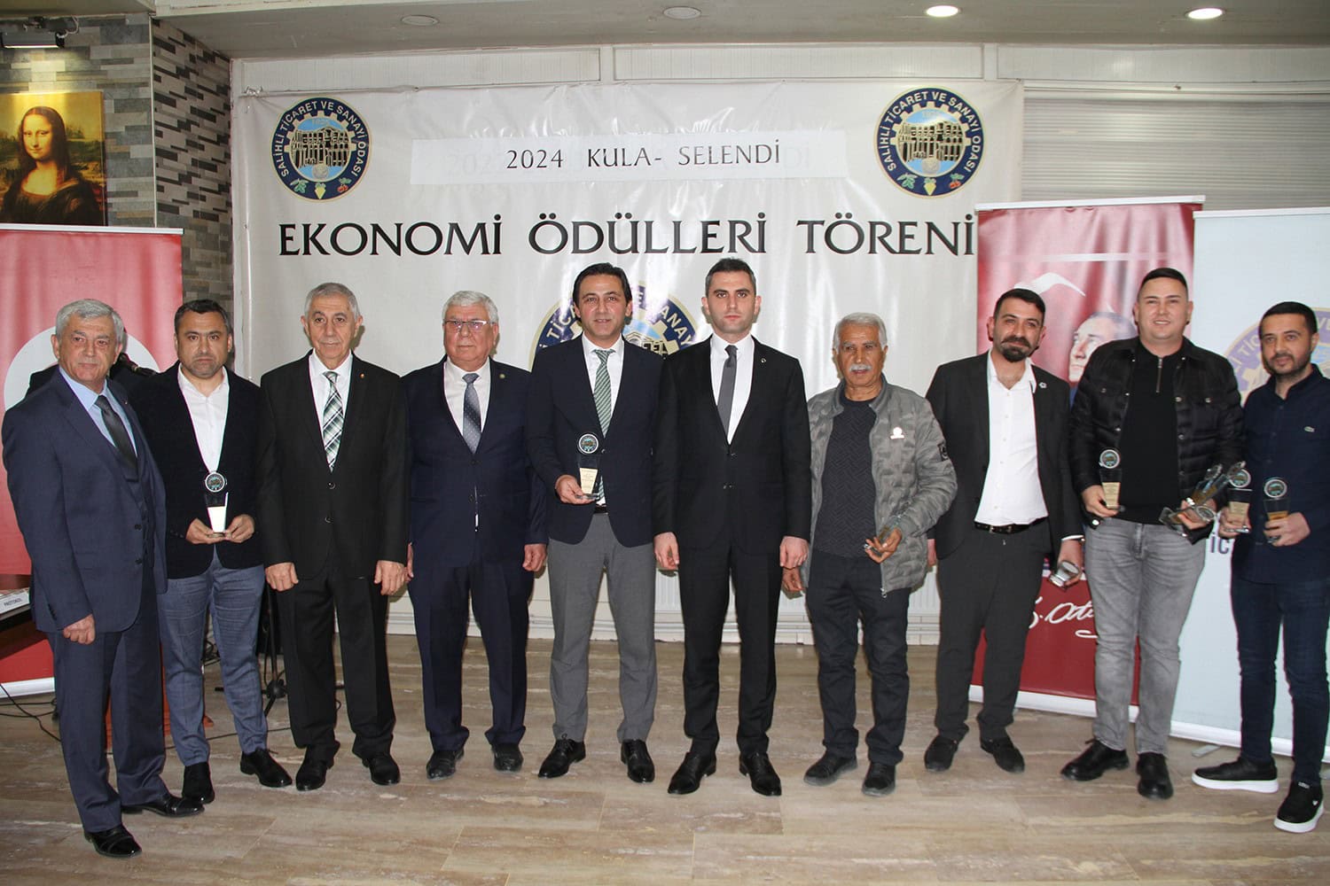 Kula ve Selendili iş insanlarına ödül