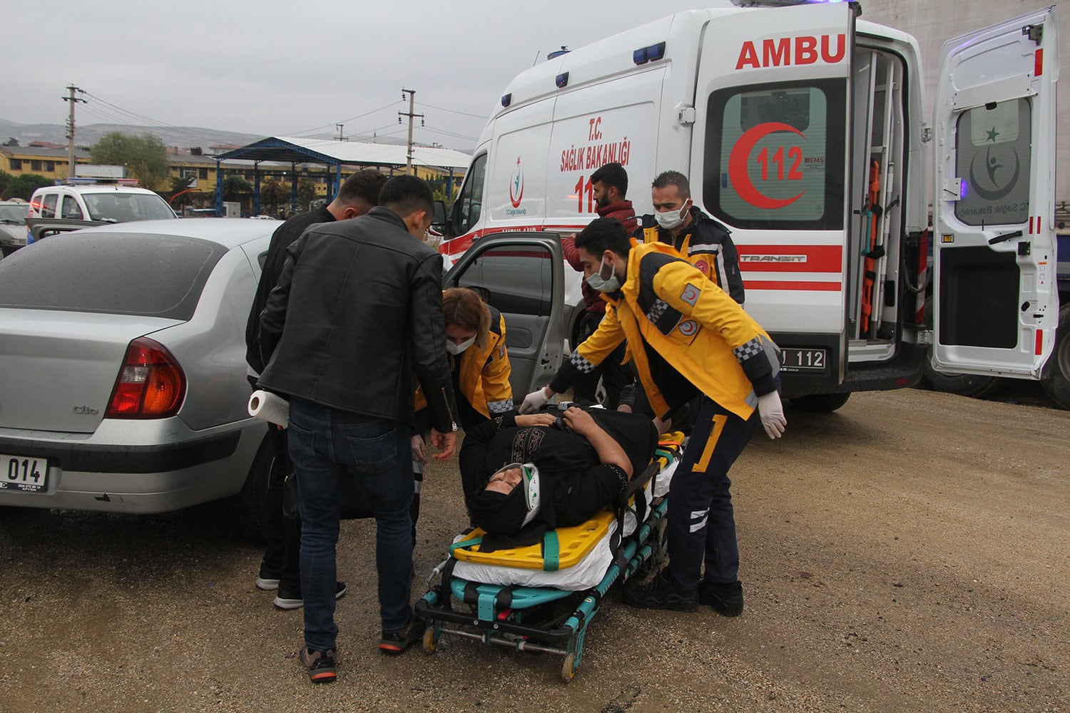 Asker uğurlamaya giden otomobil kaza yaptı: 1 ağır yaralı