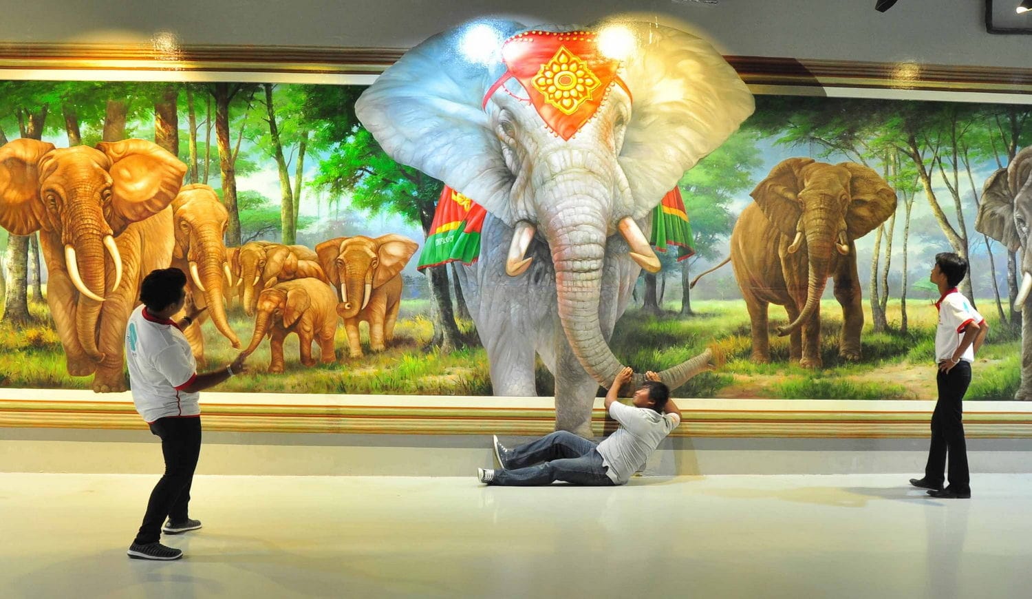 Art in Paradise Pattaya Tour