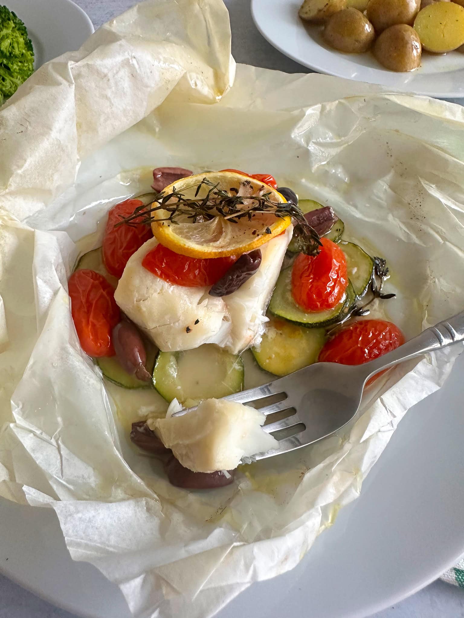Cod en Papillote (Merluzzo al Cartoccio) – Easy Italian Baked Fish ...