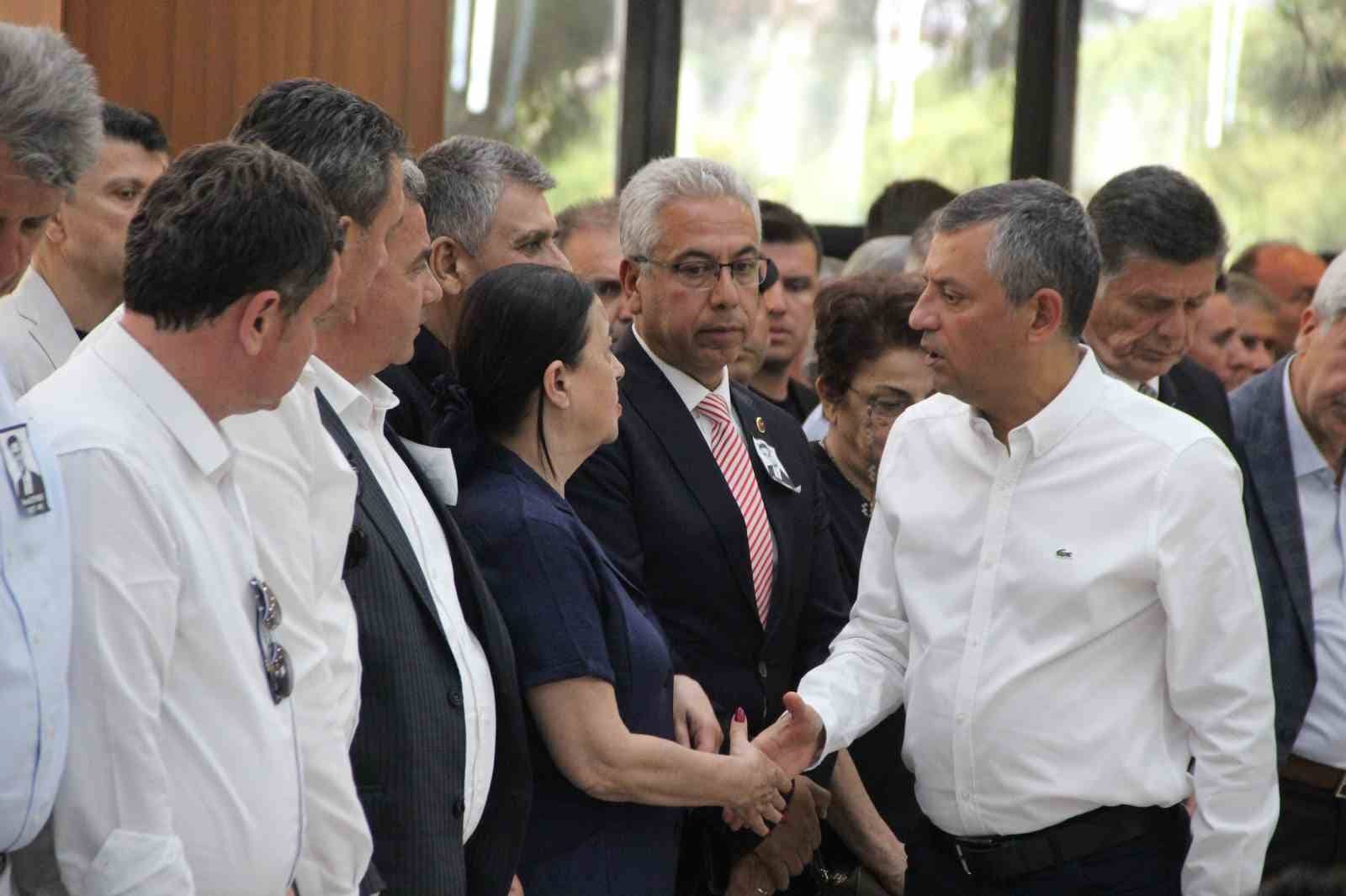 Ferdi Zeyrek için taziye kabulüne başlandı