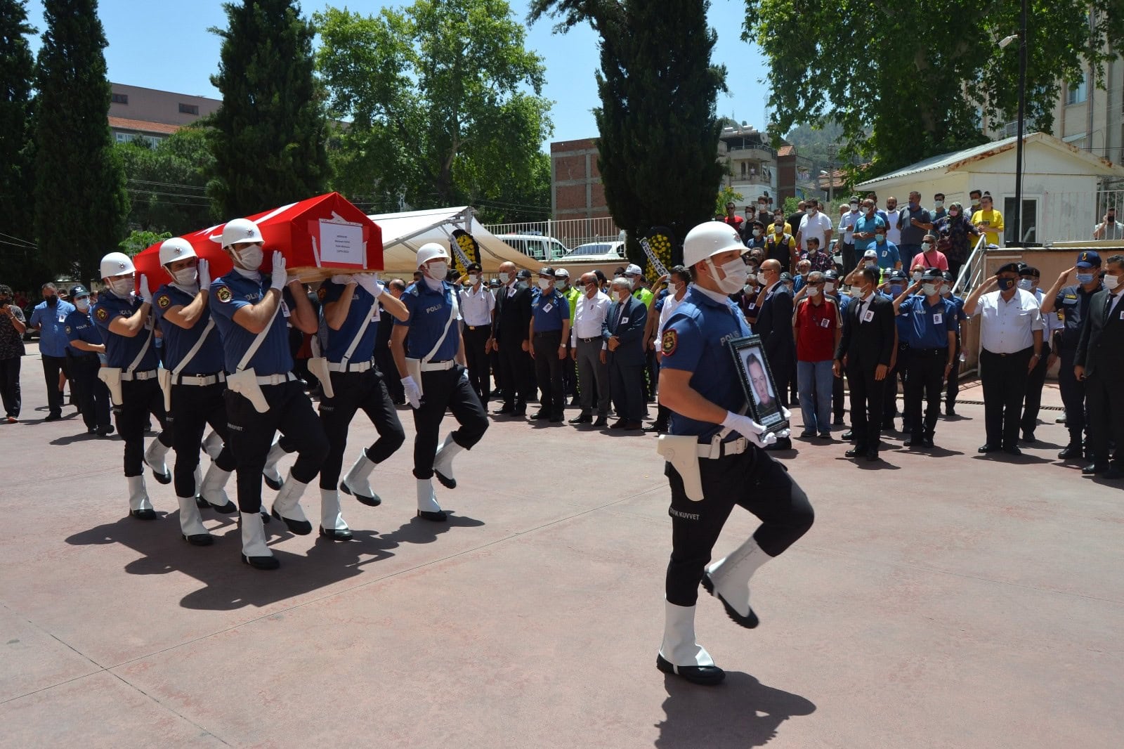 Manisa’da Emniyet Teşkilatını yasa boğan ölüm