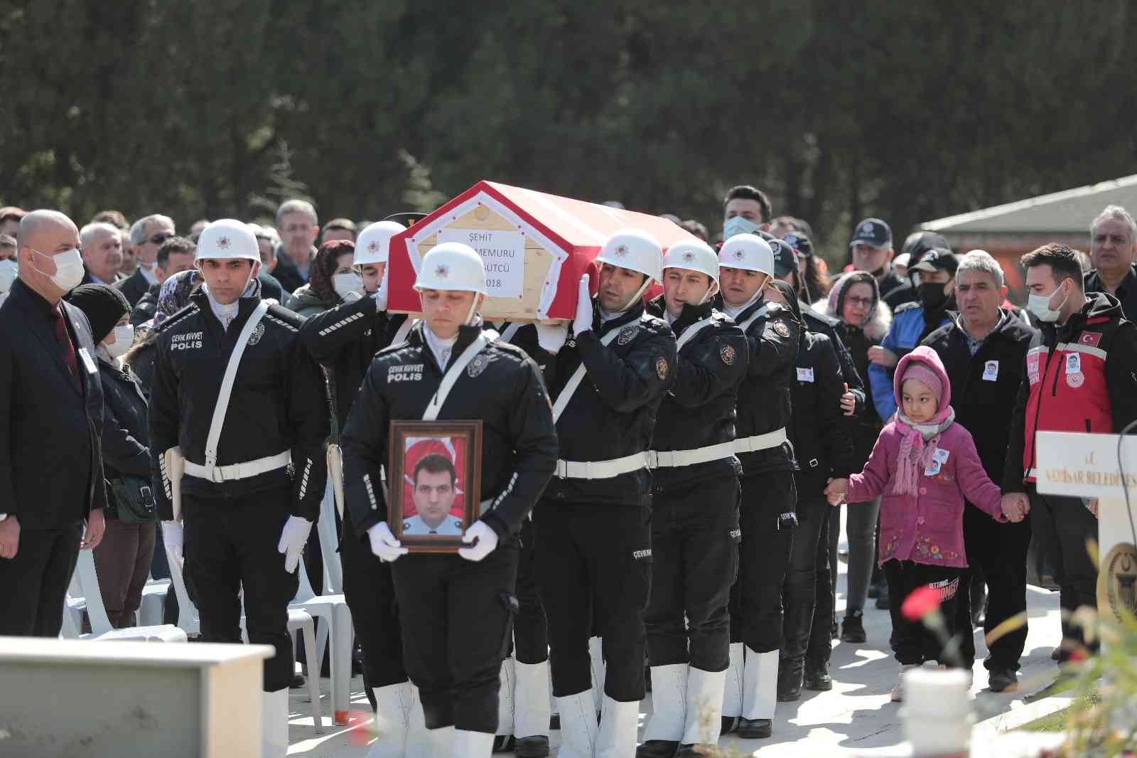 Polis memuru Turan Sütçü’nün naaşı şehitliğe nakledildi