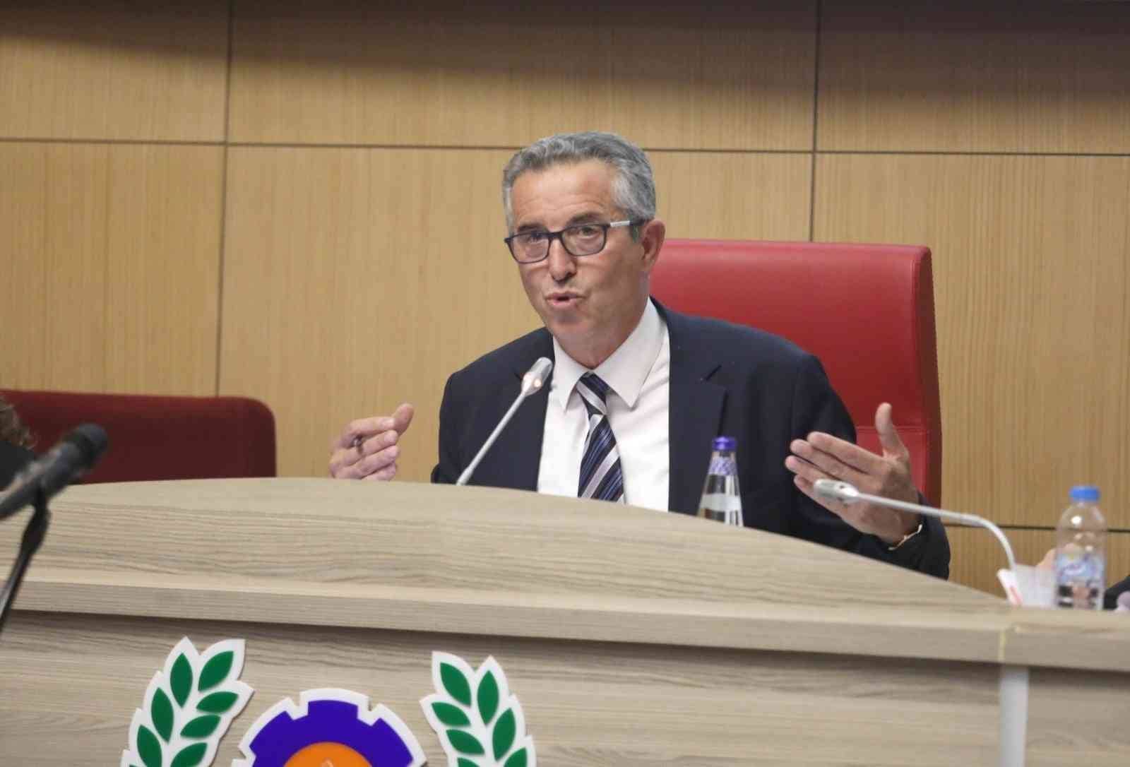 Siyasi yasak talep edilen CHP’li Gaziemir Belediye Başkanı Arda davaya gelmedi, karar ertelendi