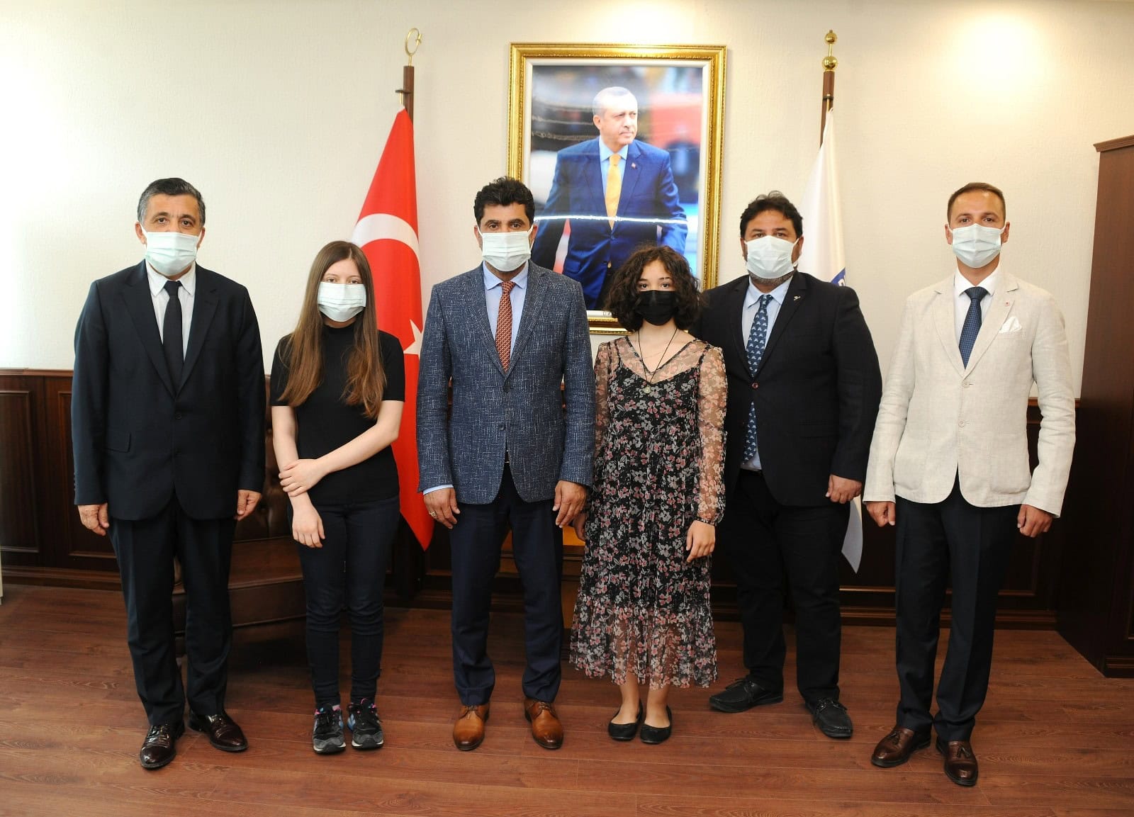 Devlet Konservatuarı öğrencileri ADÜ Rektörü Aldemir ile görüştü