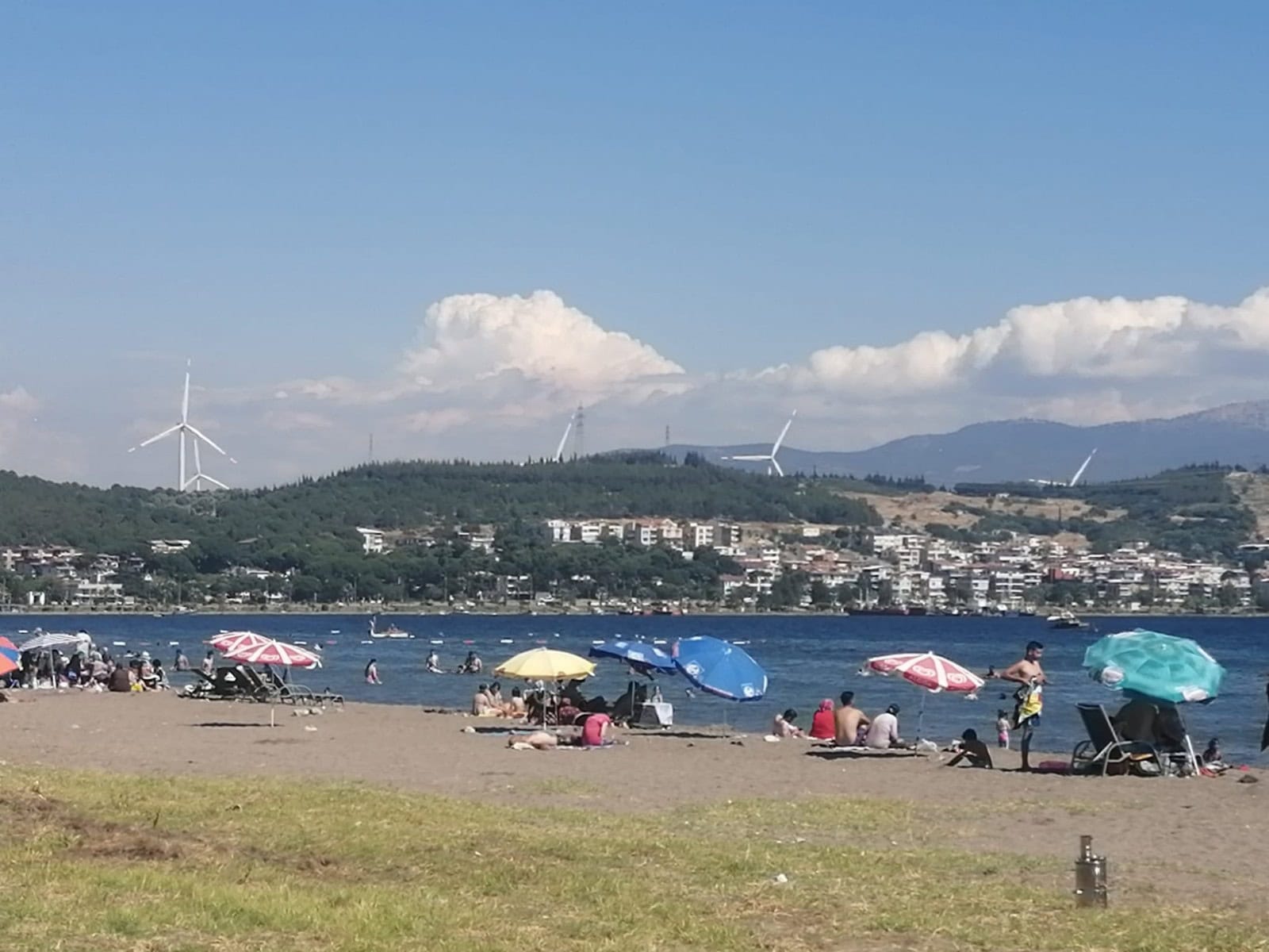 Aliağa’da sahiller canlanmaya başladı