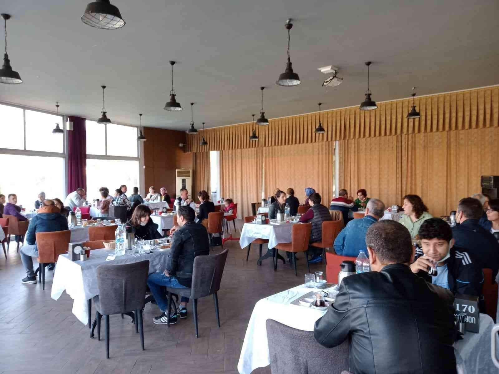 Çocuklarının geleceği için bir araya geldiler