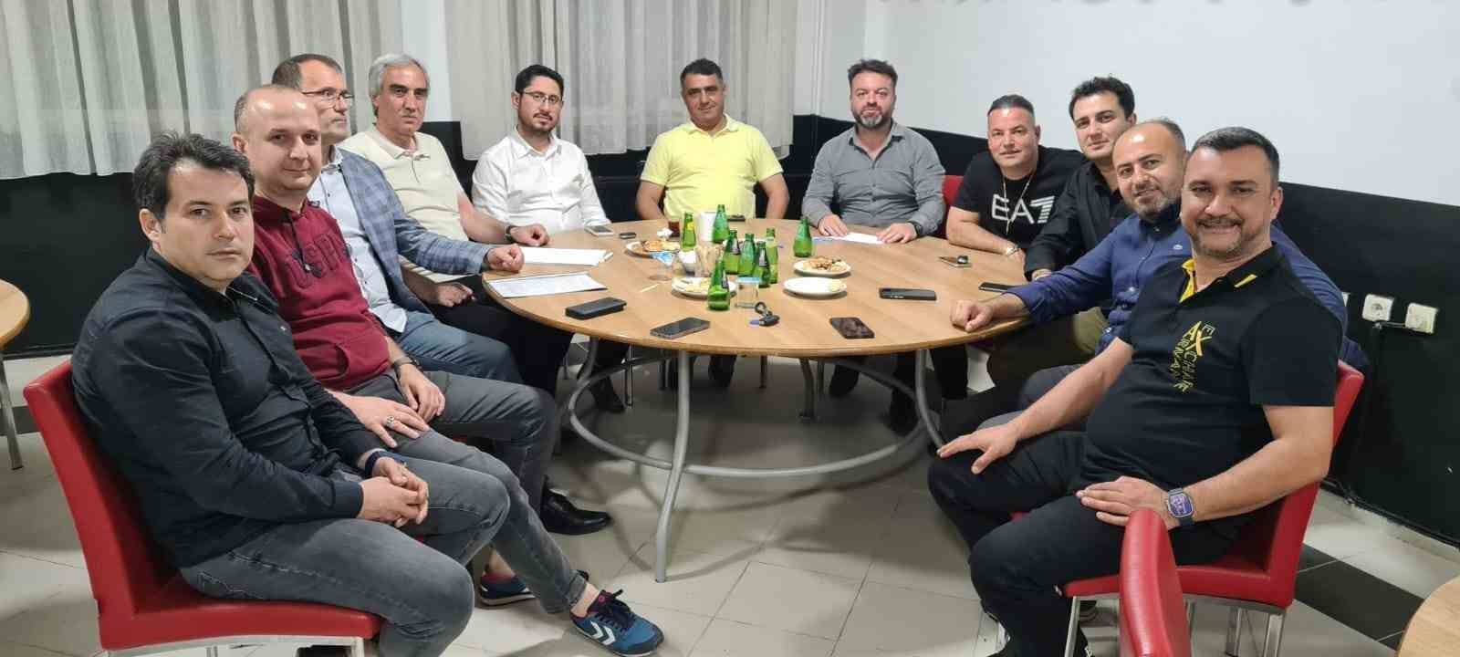 Manisaspor’da yeni yönetimin görev dağılımı yapıldı