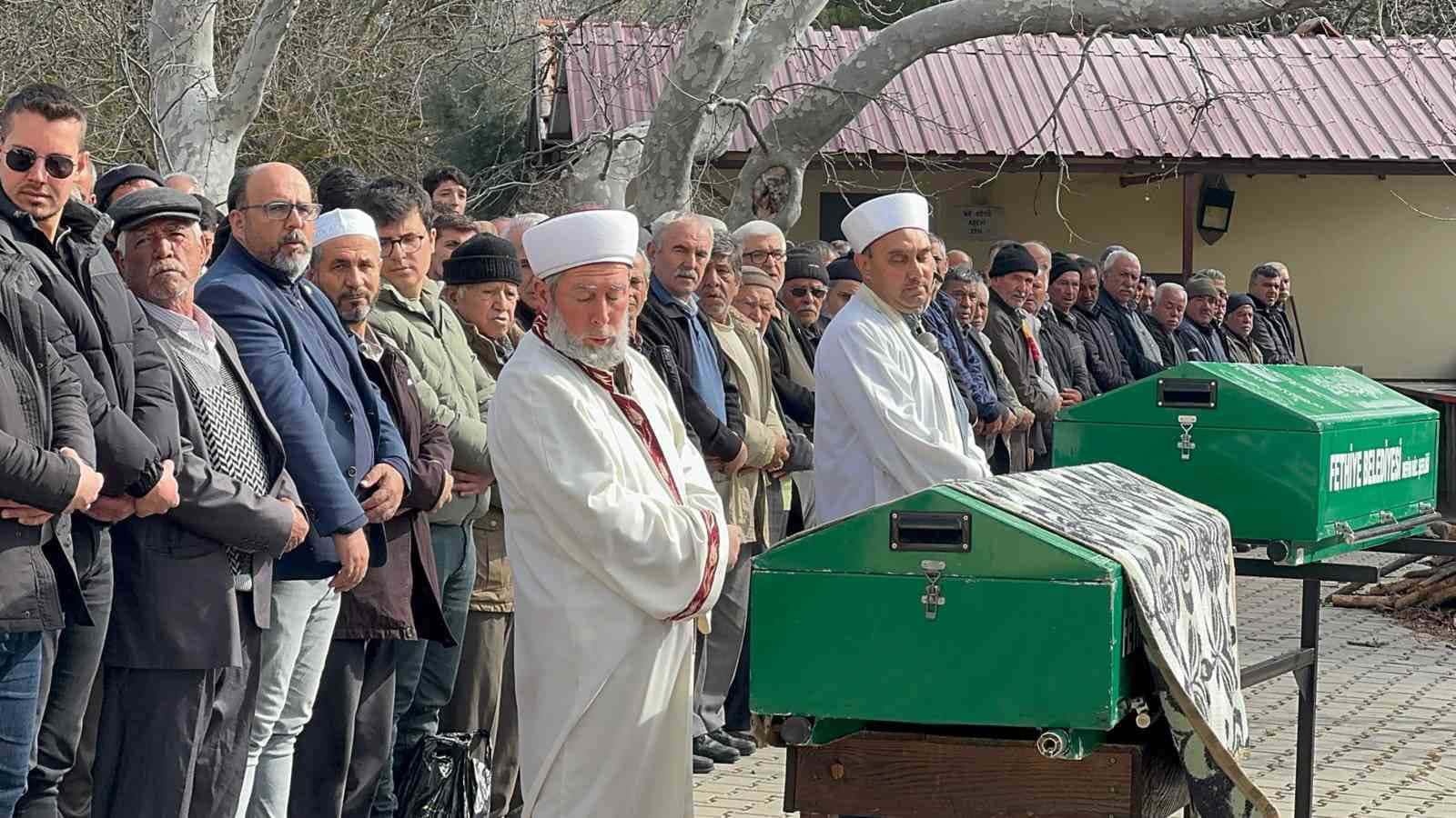 Fethiye’de evde çıkan yangında ölen karı koca yan yana defnedildi