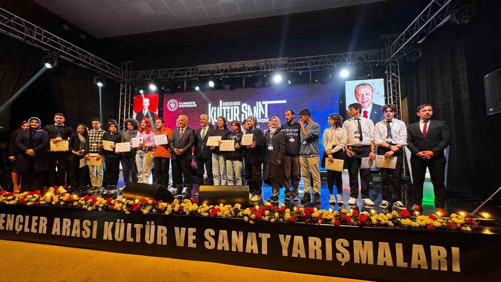 Gençler Arası Kültür Sanat Yarışmaları Ege Bölge Finali Manisa’da yapıldı