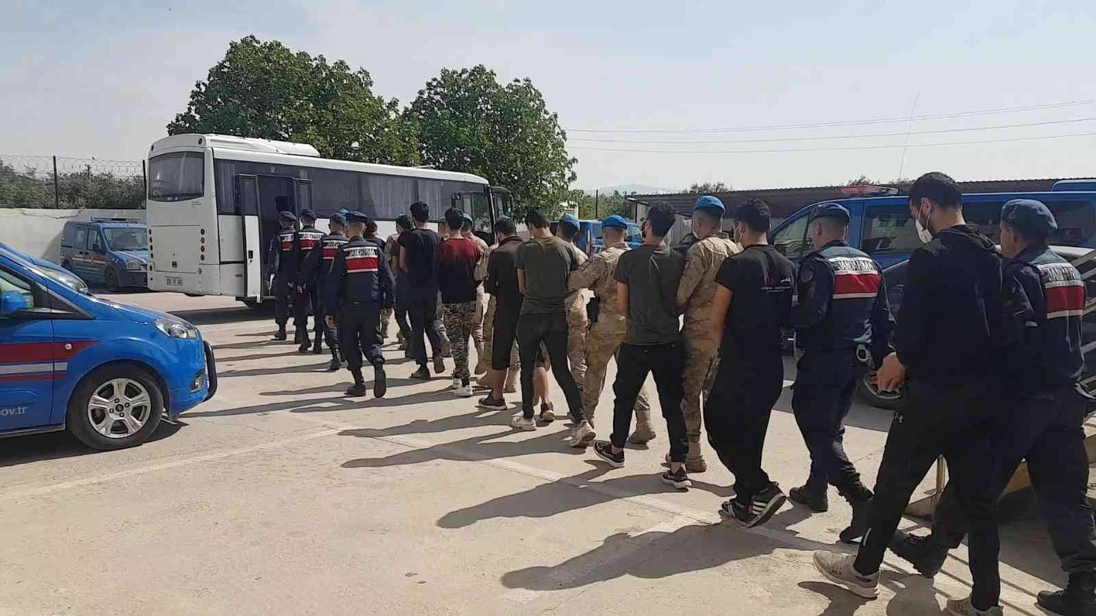 İzmir’de DEAŞ operasyonu: 10 gözaltı