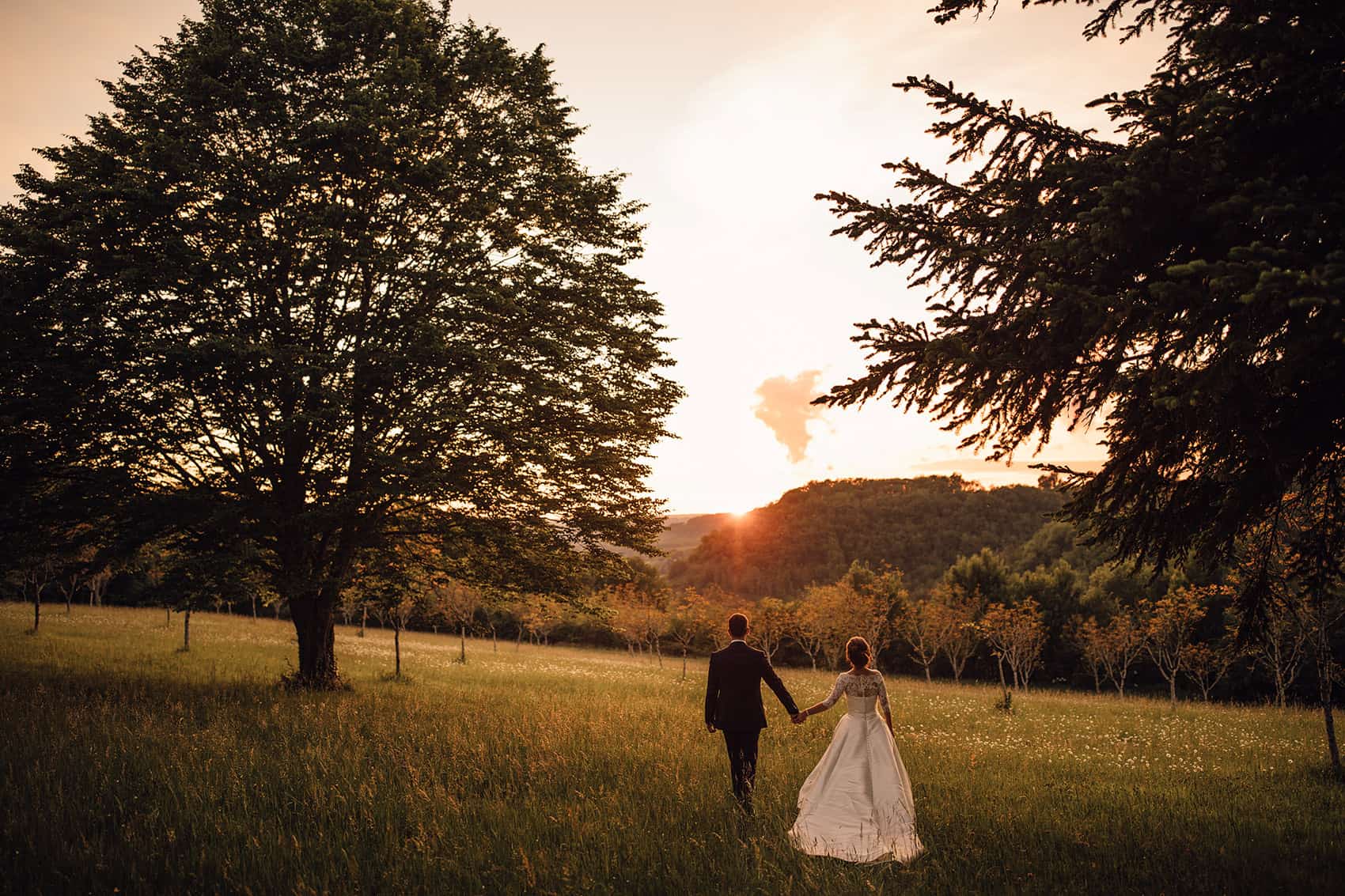 amazing french sunset wedding picture