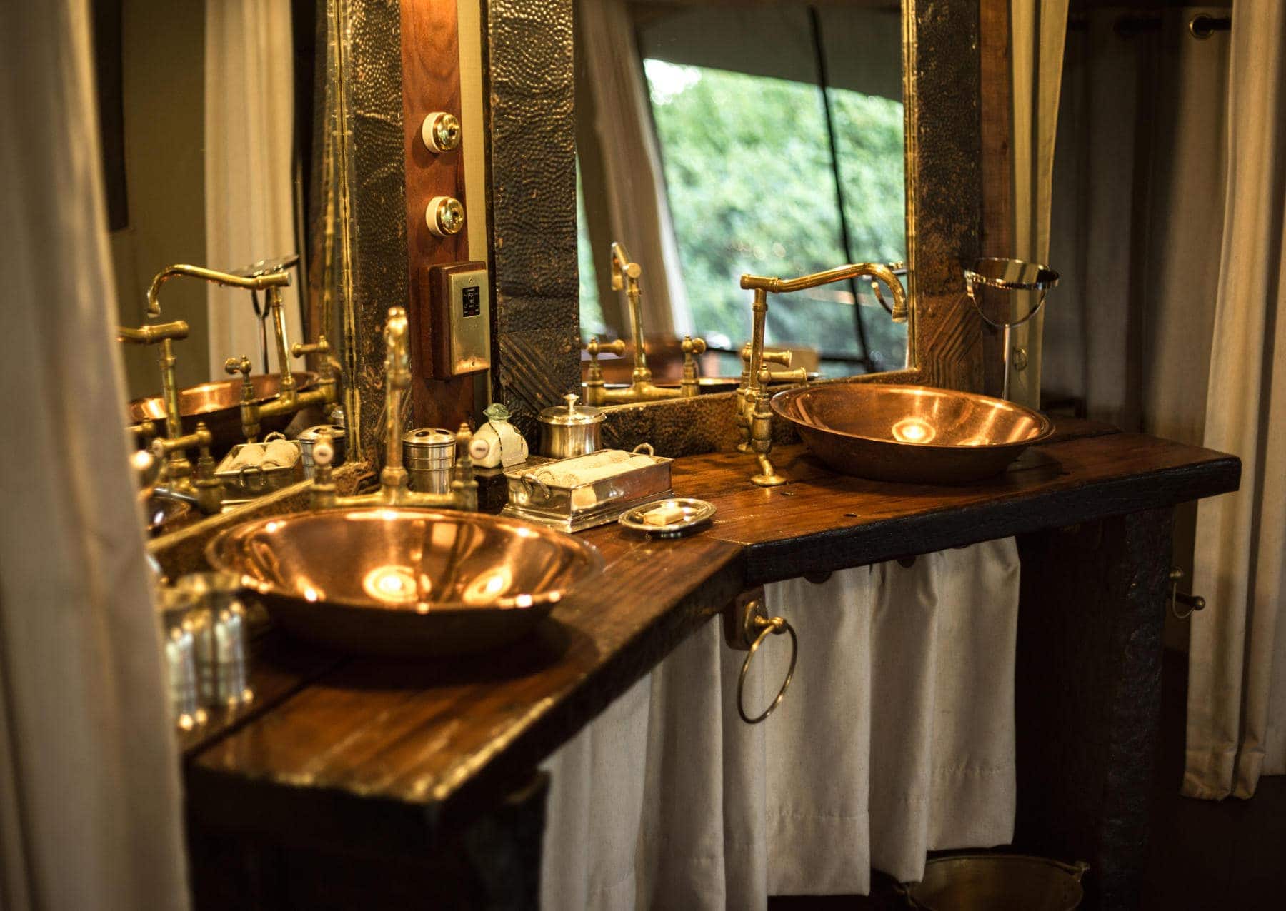 Mara Plains Tent Interior_7