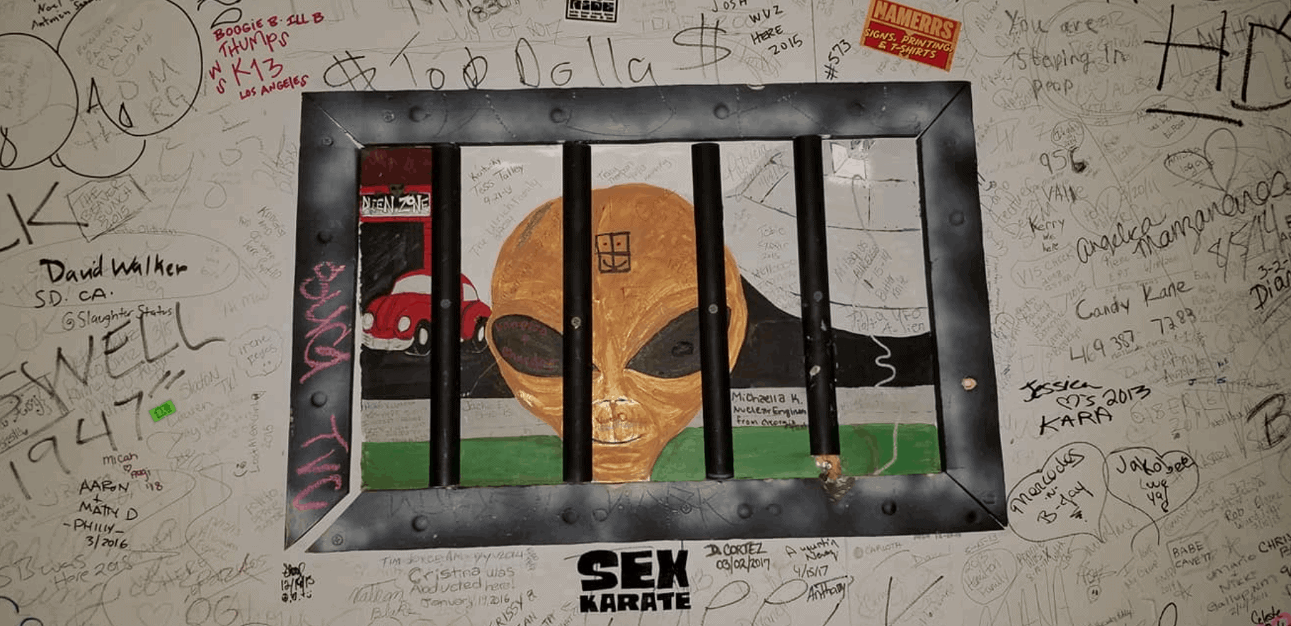 alien mural in Roswell New Mexico