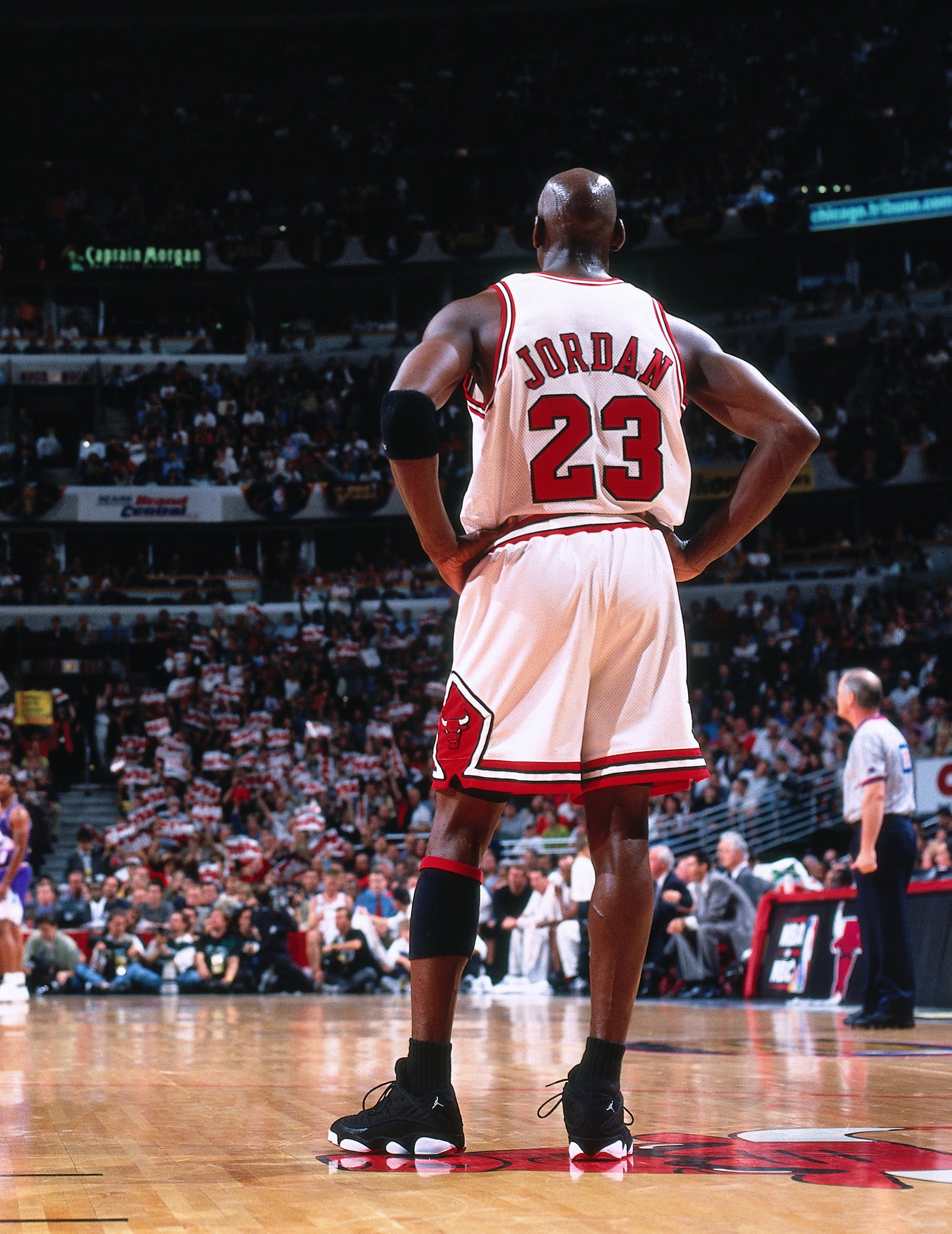 Michael Jordan's 1998 NBA Finals sneakers could net $2 million