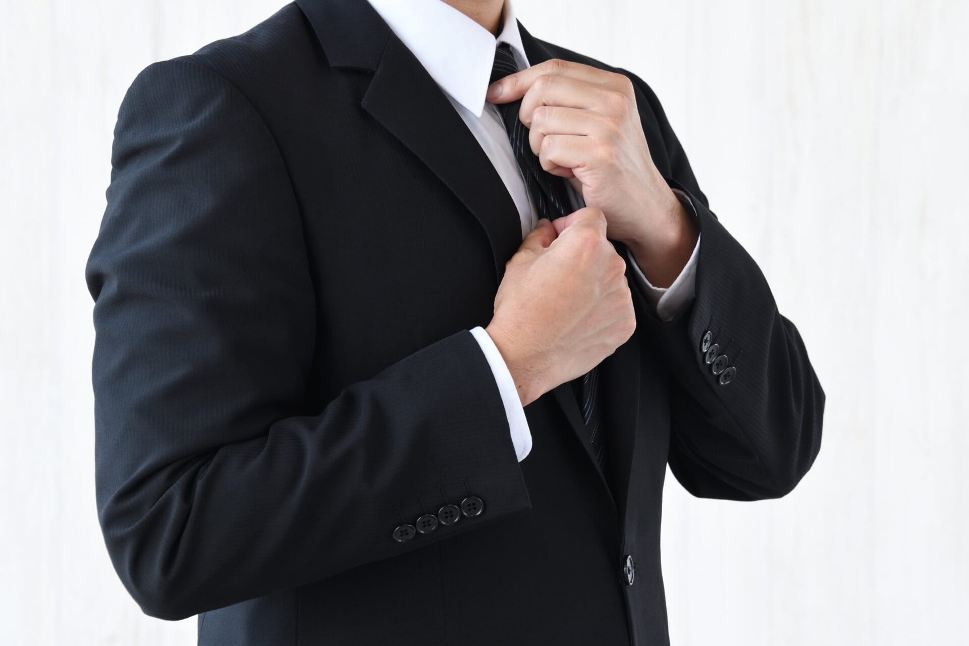 30歳新卒の就活は難しい？内定獲得のポイントや注意点を解説