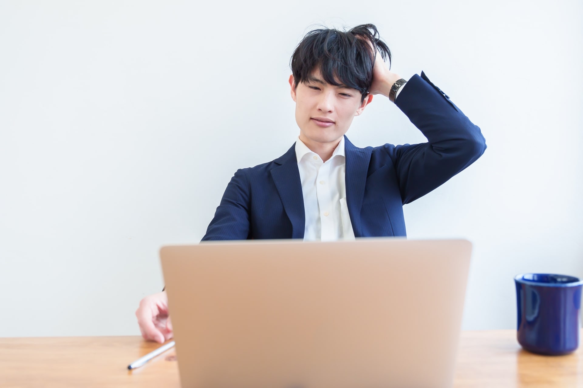 新卒がベンチャー企業に入って後悔する理由7選！優良ベンチャーに就職するポイントも解説