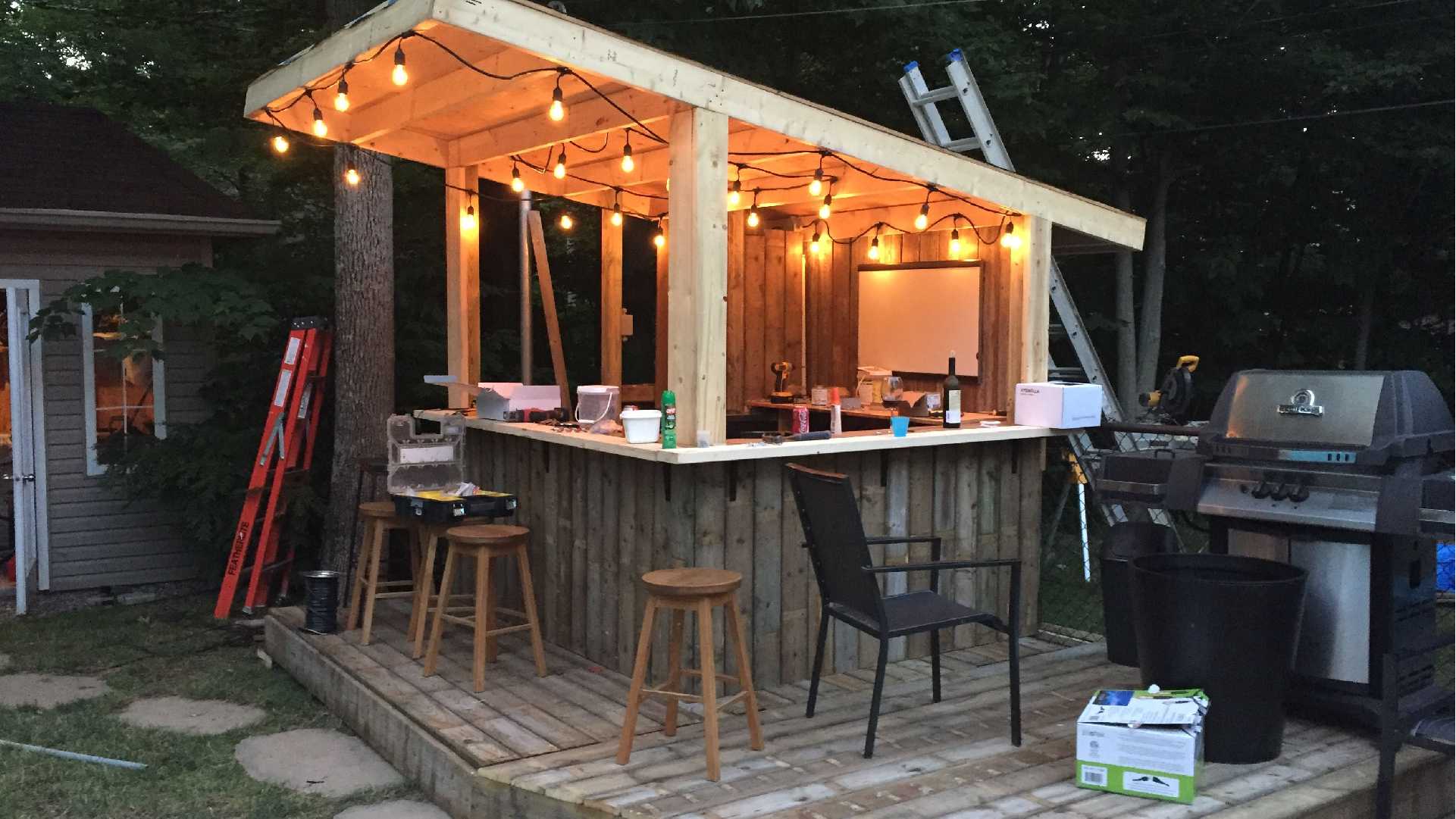 Tiki Bar Garden
