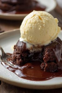30 Cute Date Night Food Ideas for Couples 18 image of chocolate lava cake,