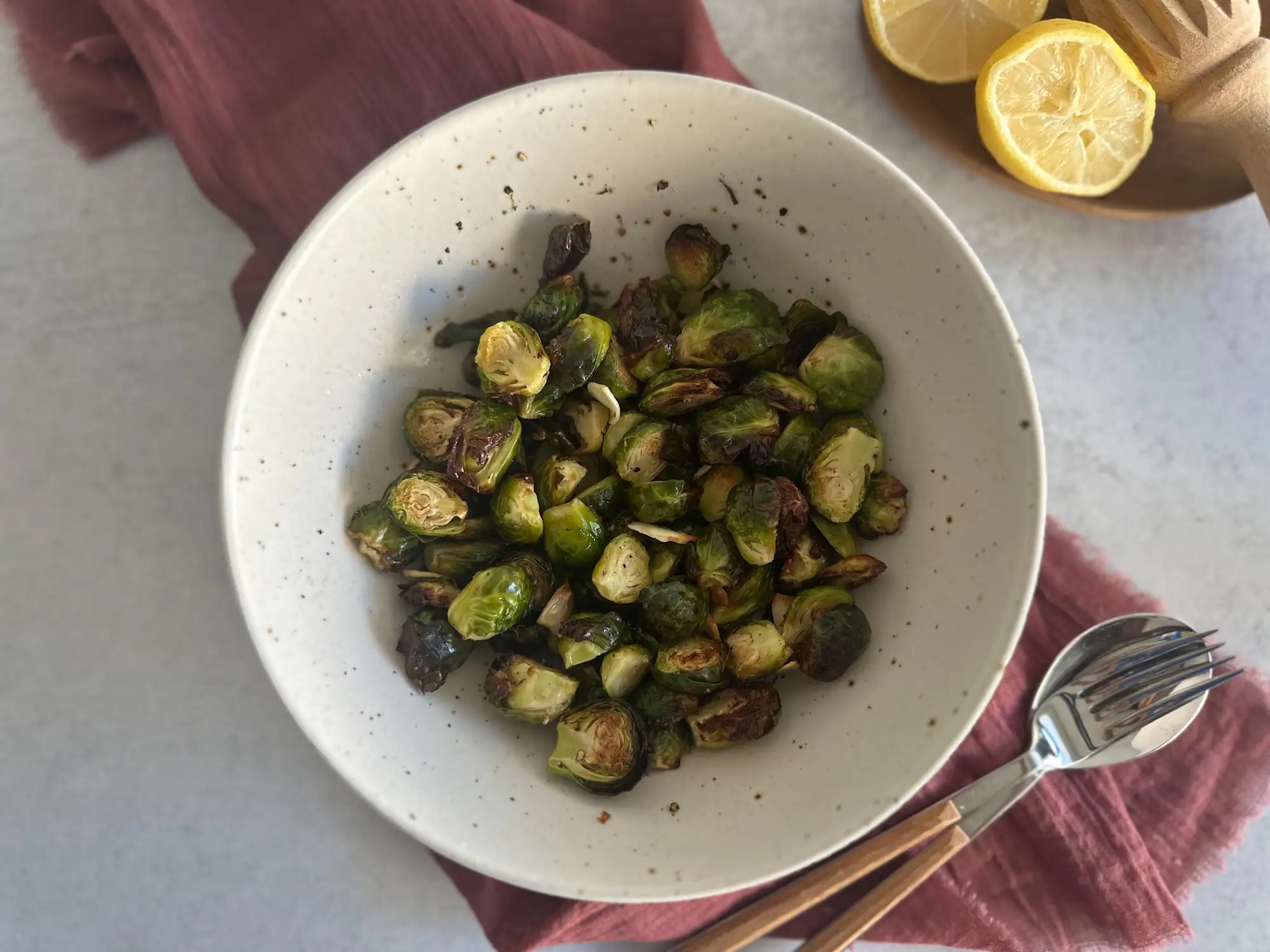 Air Fryer Brussels Sprouts (Crispy and Easy)
