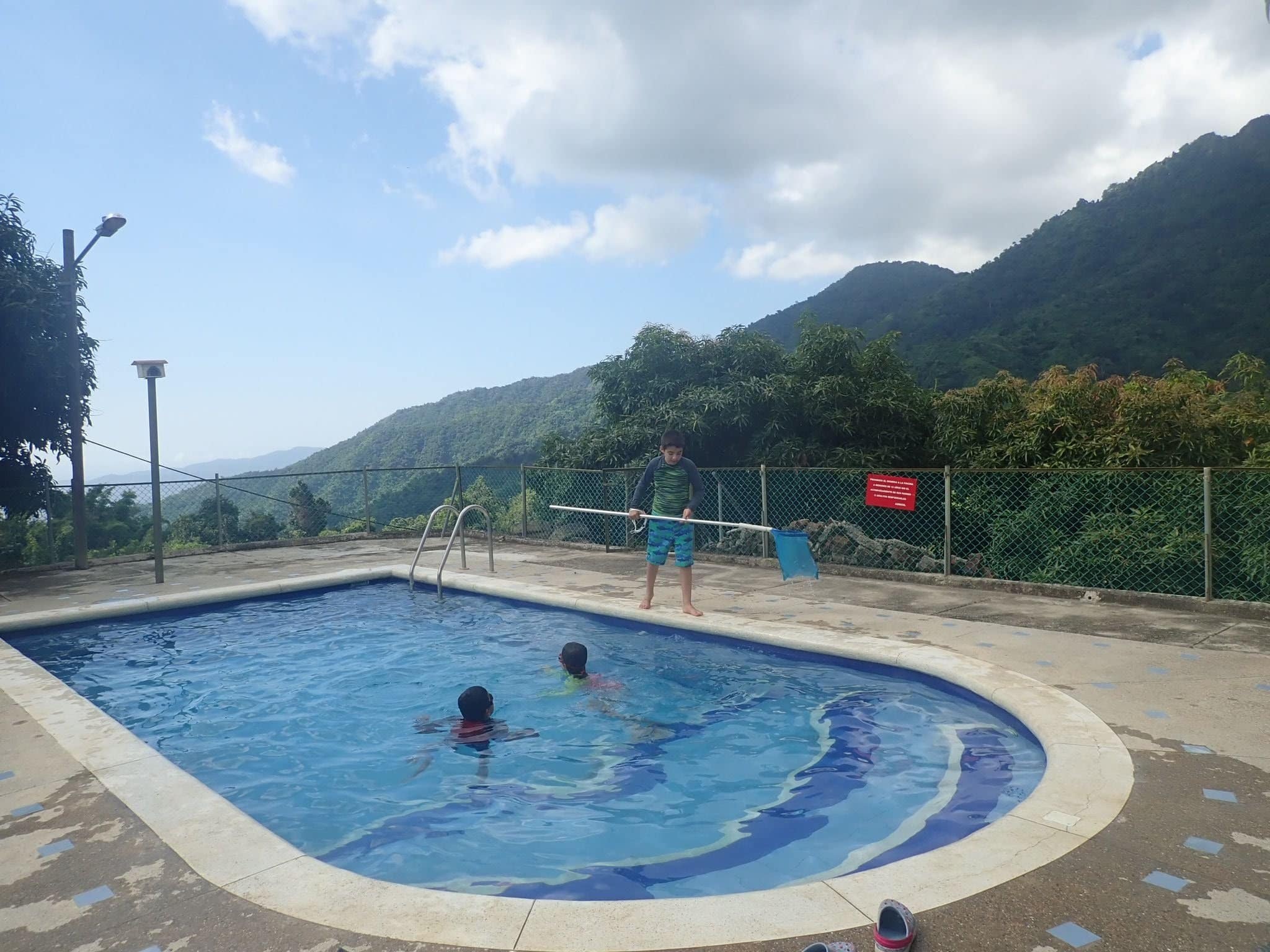 The kids enjoying the pool at Cabanas el Descanso y Zamukia