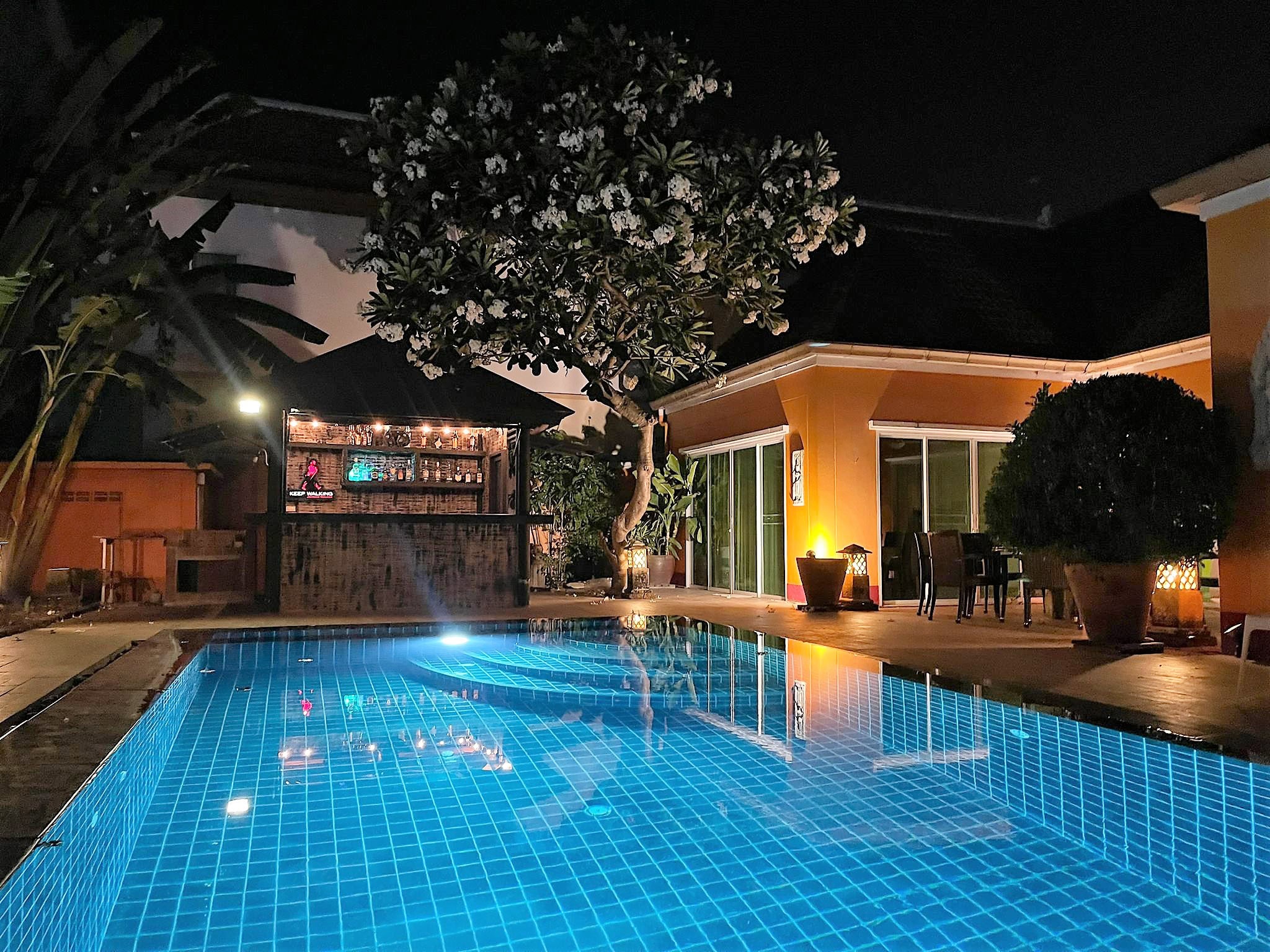 Pool Villas in Pattaya by Mast Yatri