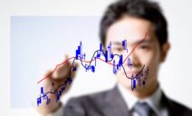 【25卒】就職内定率の推移と現状は？納得内定を目指せる行動指針も解説